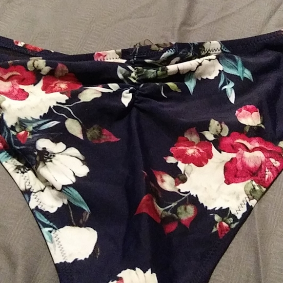 Swim bottom - Picture 2 of 2